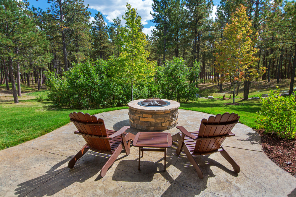 3 Things to Do to Enjoy Your Outdoor Living Space in the Winter