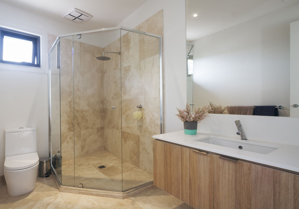 Bathroom Remodel: Pros and Cons of Glass Tile