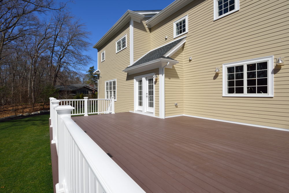 Wood vs. Composite Decking: Pros and Cons